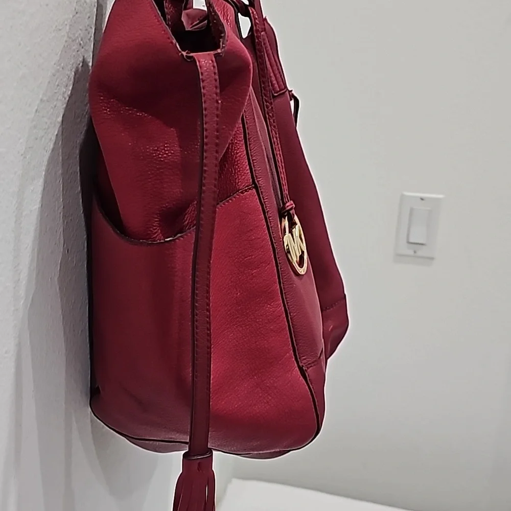 Michael Kors Large Pebbled Red Leather  Handbag Tote Spacious - Picture 11 of 12